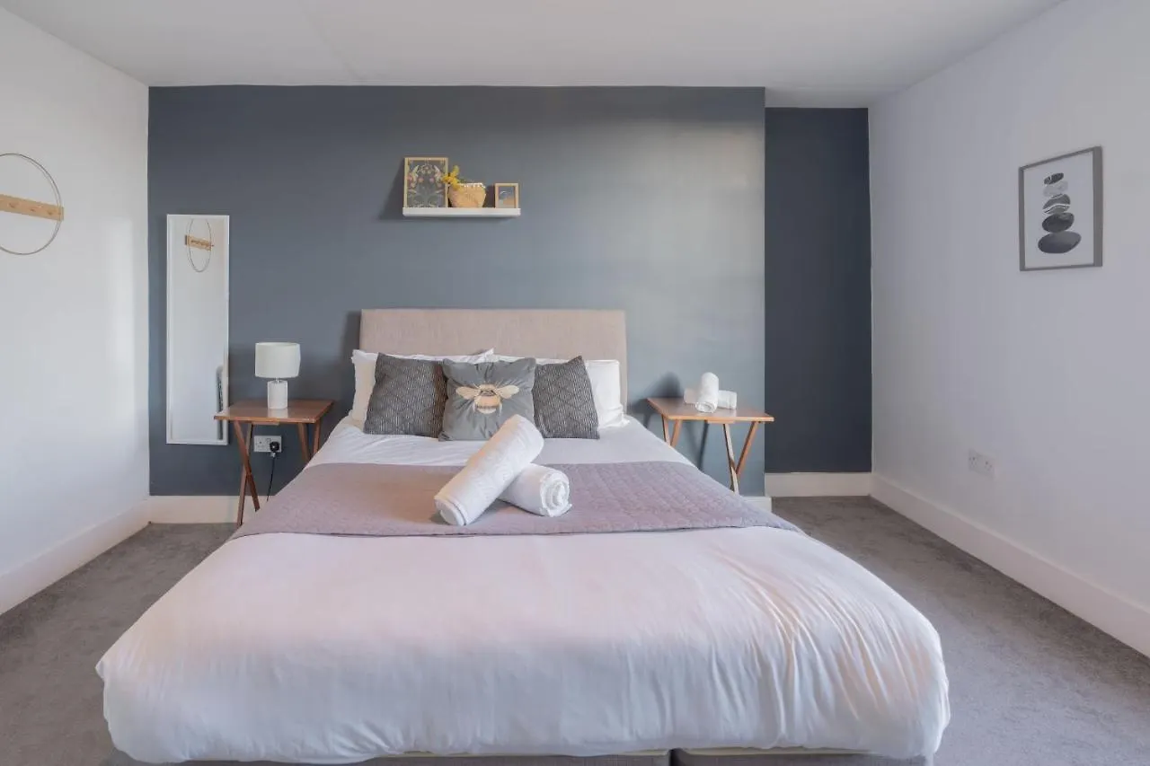 Large Apartment, Free Parking, Sleeps 10, For Contractors, Families Overlooking Royal Pavilion Brighton 0*,  United Kingdom