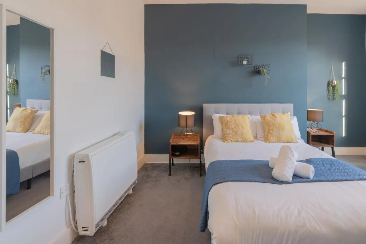 Large Apartment, Free Parking, Sleeps 10, For Contractors, Families Overlooking Royal Pavilion Brighton Apartamento
