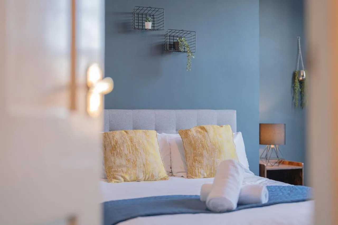 Large Apartment, Free Parking, Sleeps 10, For Contractors, Families Overlooking Royal Pavilion Brighton Apartamento