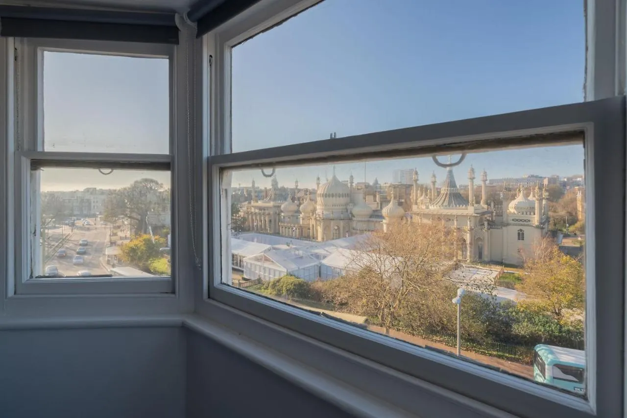 Large Apartment, Free Parking, Sleeps 10, For Contractors, Families Overlooking Royal Pavilion Brighton 0*,  Reino Unido