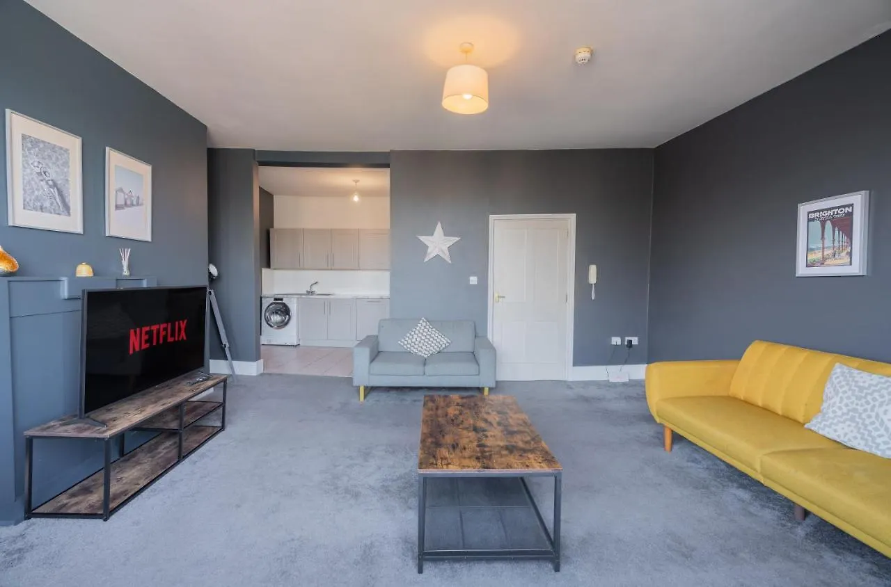 Apartamento Large Apartment, Free Parking, Sleeps 10, For Contractors, Families Overlooking Royal Pavilion Brighton